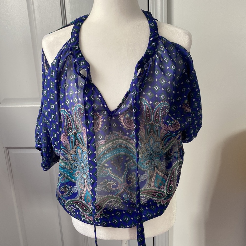 Sheer blouse 🖤💙